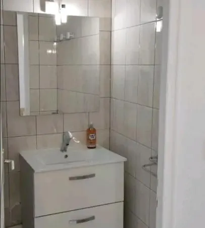 A Au Pied Des Thermes De Néris-les-bains Apartamento *