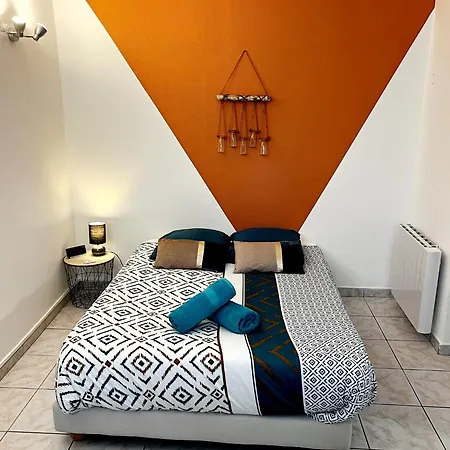 A Au Pied Des Thermes De Néris-les-bains